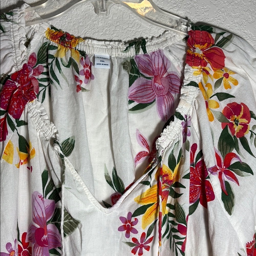 Old‎ Navy Floral Print Women's Peasant Top, Boho, Beachy - Picture 2 of 5